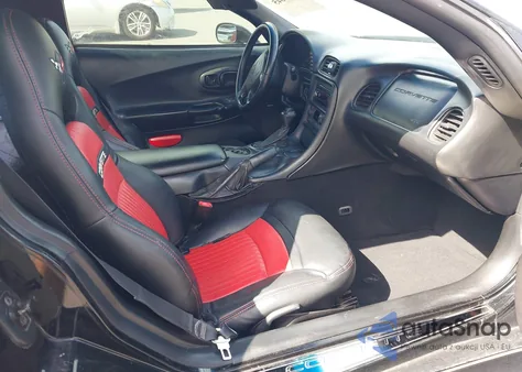 1998 Chevrolet Corvette z USA, uszkodzony, nr VIN 1G1YY22G7W5110288